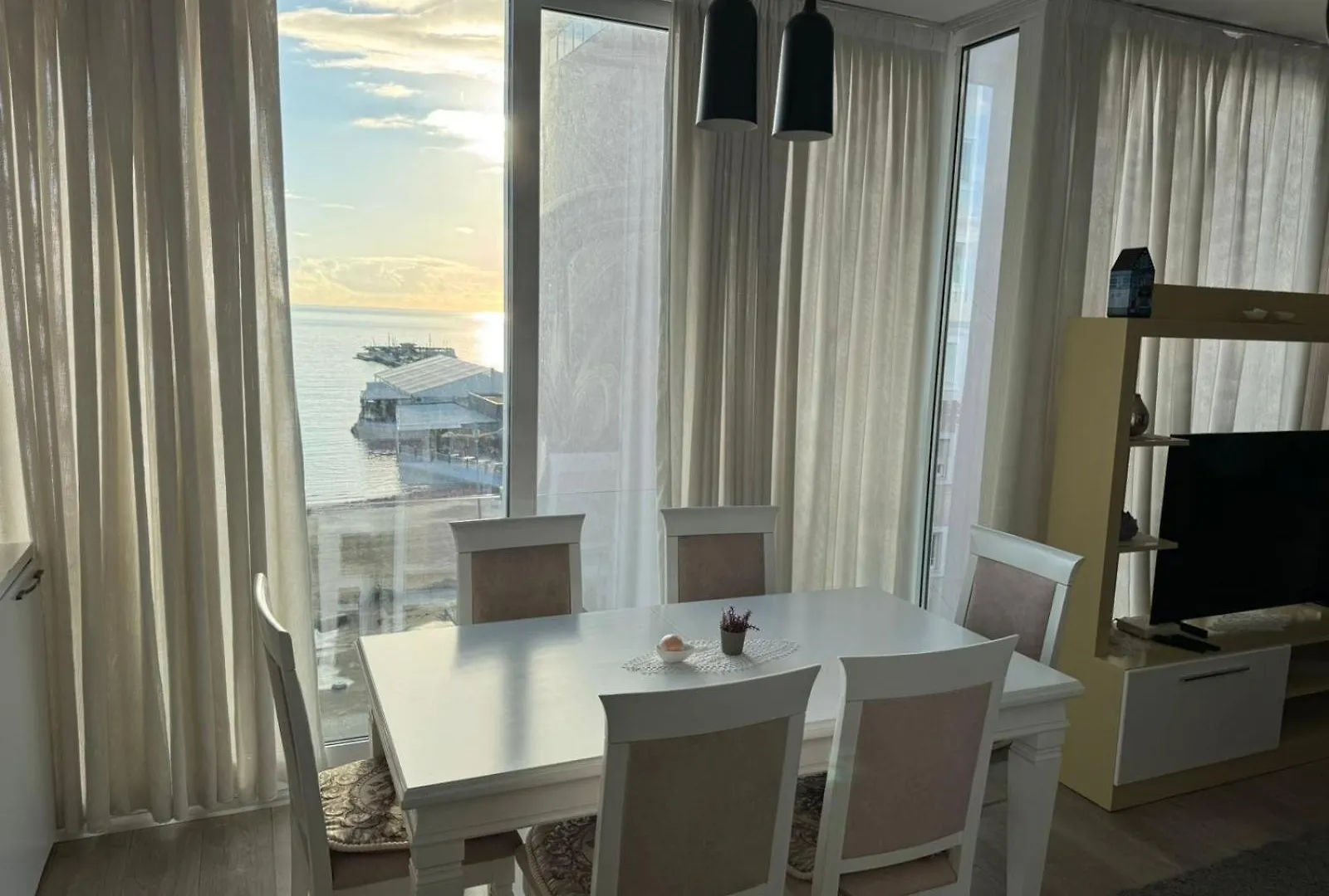 Aura Luxury Apartment Durres