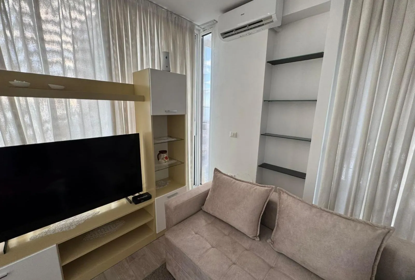 Aura Luxury Apartment Durres Albania