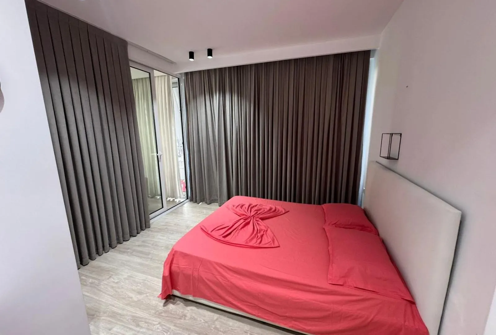 Aura Luxury Apartment Durres 0*,  Albania