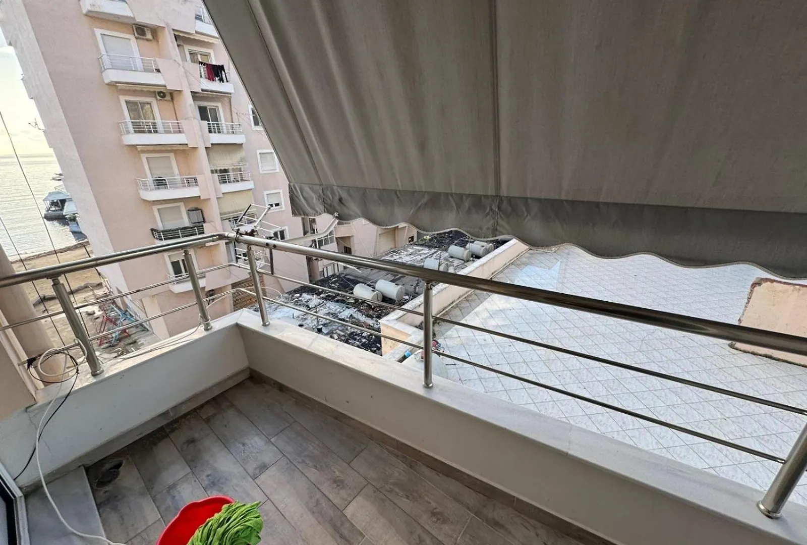 Aura Luxury Apartment Durres 0*,