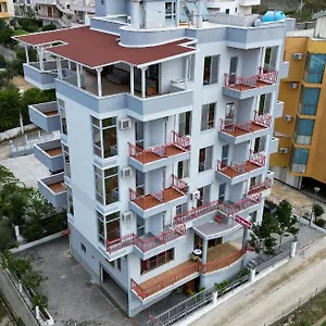 Vila Namiku Дуррес